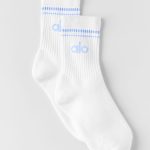 Alo Yoga Unisex Half-Crew Throwback Sock - White/Light Provence Blue