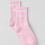 Alo Yoga Unisex Half-Crew Throwback Sock - Pink Marshmallow/White