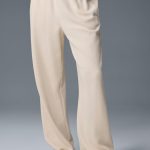 Alo Yoga Accolade Straight Leg Sweatpant - Oat Milk