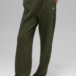 Alo Yoga Accolade Straight Leg Sweatpant - Green Olive