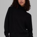 Alo Yoga Waffle Weekend Escape Mock Neck Long Sleeve - Black