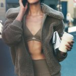 Alo Yoga Sherpa Downtown Jacket - Light Cocoa