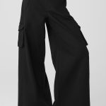 Alo Yoga Show Off Cargo Wide Leg Trouser (Long) - Black