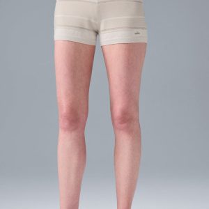 Alo Yoga Sport Play High-Waist Knit Short - Ivory/Alabaster